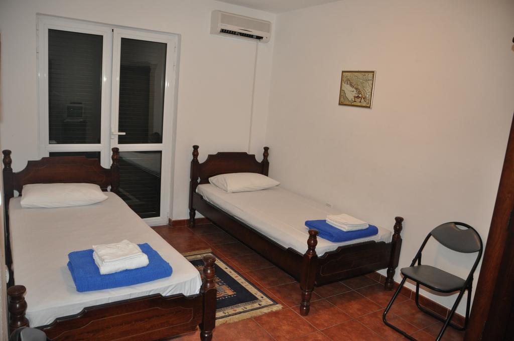 Apartmani Jasmina Котор Екстер'єр фото