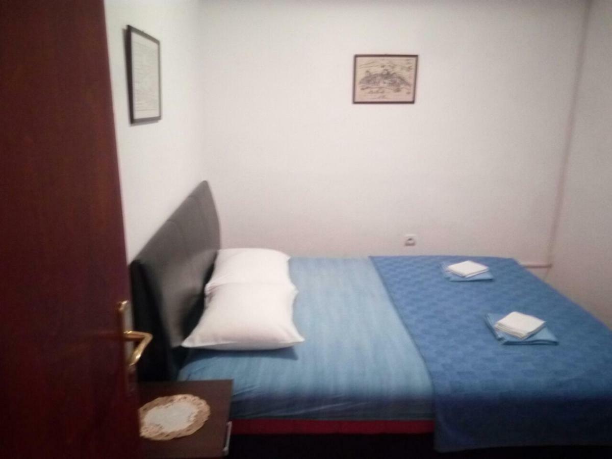 Apartmani Jasmina Котор Екстер'єр фото