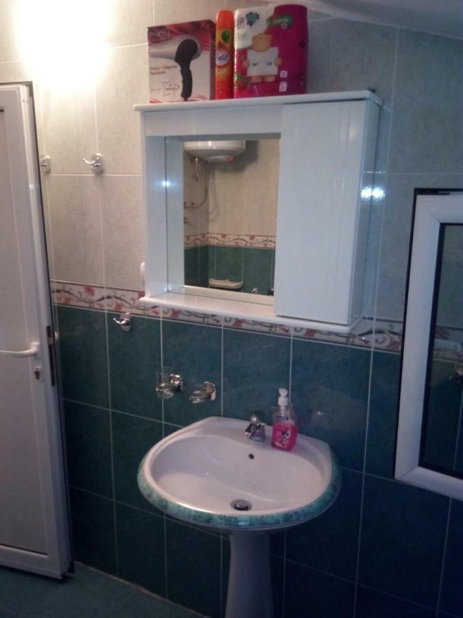 Apartmani Jasmina Котор Екстер'єр фото